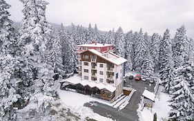 Хотел The Lodge